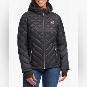 Tommy Hilfiger Women's Hooded Zip Front Short Packable Jacket